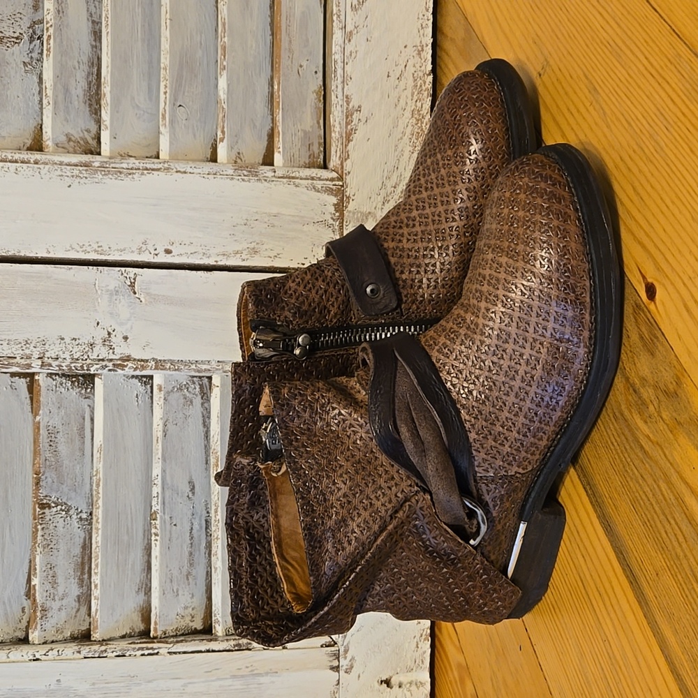 SALE!! A.S. 98 Textured Brown Leather Booties